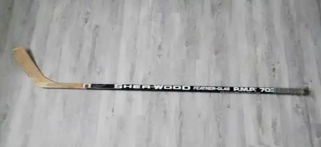 Autographed game used Dimitri Mironov Hockey stick in Arts & Collectibles in City of Toronto - Image 2