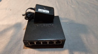 D-Link DGS-105 1000 Mbps 5 port unmanaged ethernet switch
