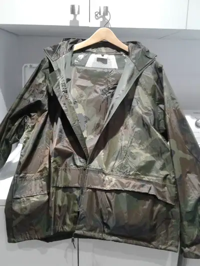 Imperméable de chasse, View more