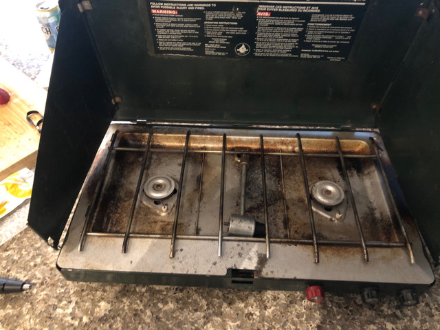 Electronic ignition Coleman propane stove  in Fishing, Camping & Outdoors in Oshawa / Durham Region - Image 2