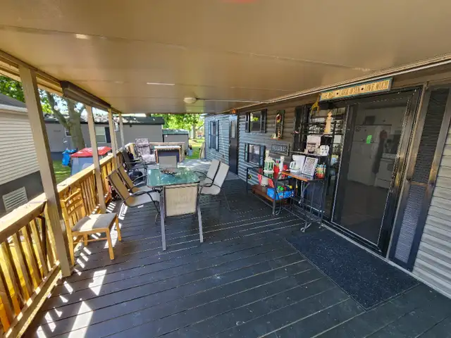 Glamping Cottage at Sherkston Shores Lake Erie in Ontario in Canada - Image 9