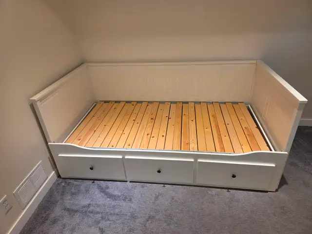 Ikea Daybed63793712174081124