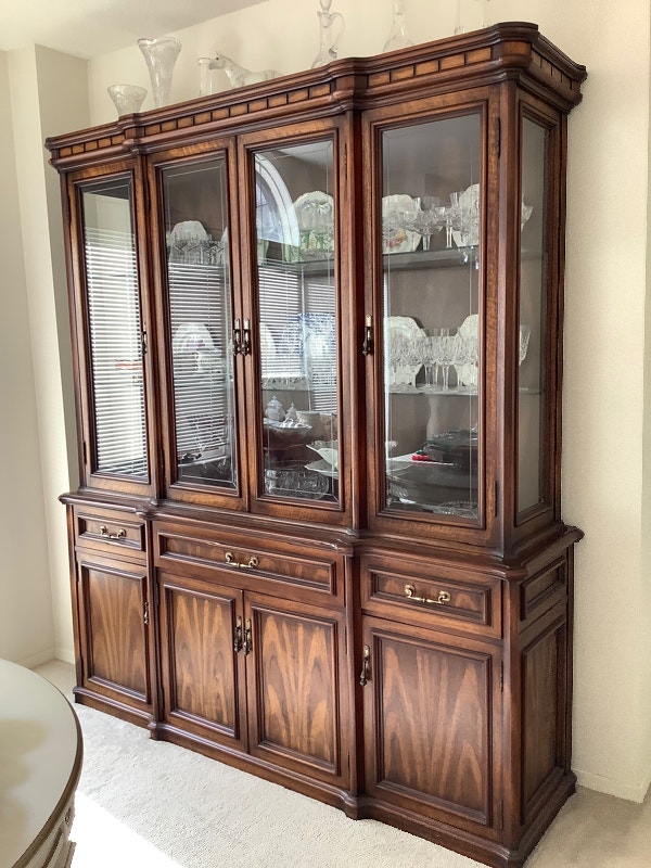 Hutch / China Display Vintage Sebastia De Lorenzis