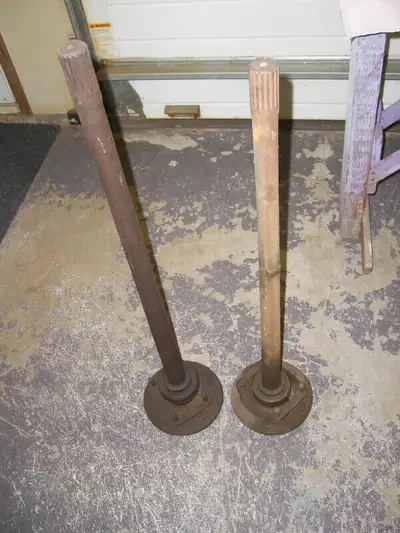 This is a good Pair of Axles complete with Bearings and seals and end caps. For a Chevy 10 bolt Rear...