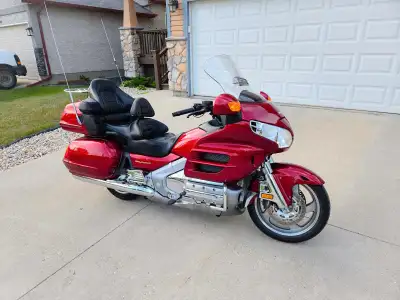 2003 Honda Goldwing GL1800 Fully loaded with the optional ABS brakes All services up to date New bat...
