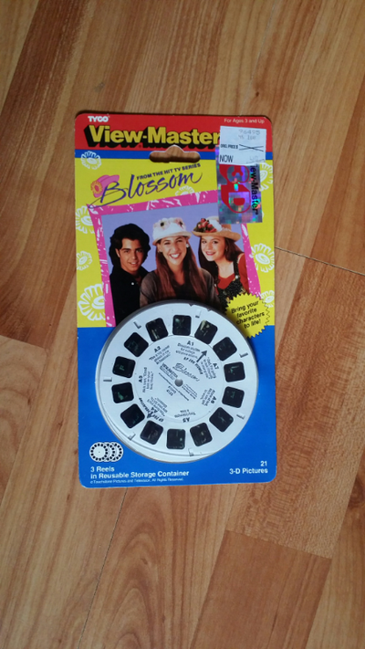 New Carded Viewmaster Set from The TV Show Blossom.Hard To Find Import.I do not ship