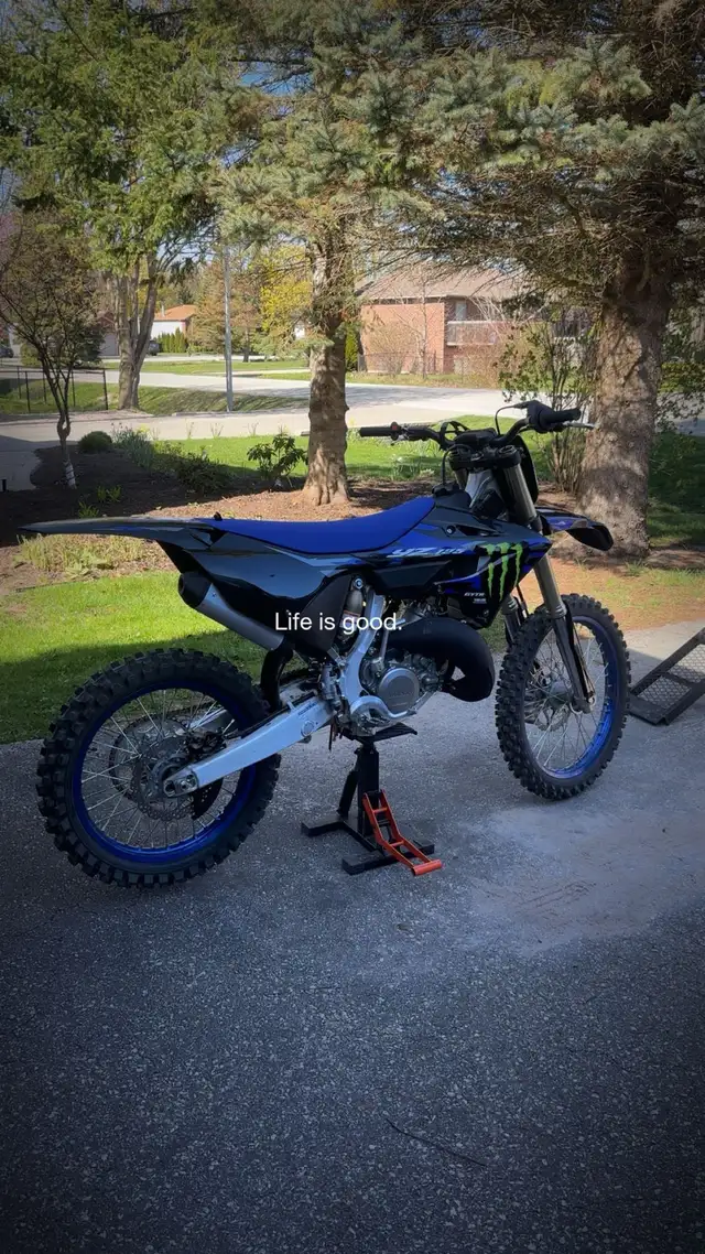 2025 YZ 125 Special edition 12.3 hours in Dirt Bikes & Motocross in Barrie - Image 2