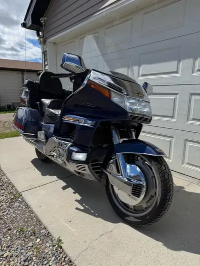 Selling my 1988 Honda GL1500 Goldwing, in very good condition, runs and rides excellent, and all fea...
