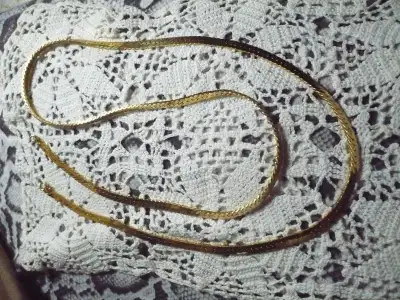 32 INCH GOLDTONE HERRINGBONE DESIGNED VINTAGE NECKLACE, View more