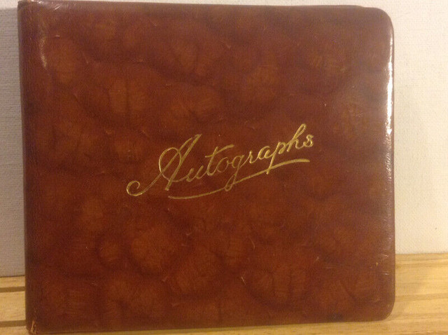 Vintage Antique  LEATHER AUTOGRAPH BOOK LATE 1920'S Canada ,Vanc in Arts & Collectibles in Vancouver