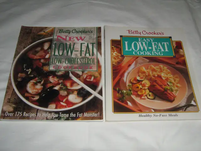 MISCELLANEOUS COOKBOOKS in Other in Ottawa - Image 2
