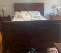 Queen Sleigh Bed—Stoney Creek Furniture