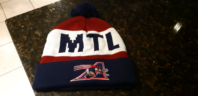 Tuque des Alouettes de Montréal, tuque des Al's, tuque cfl in Other in Laval / North Shore - Image 2