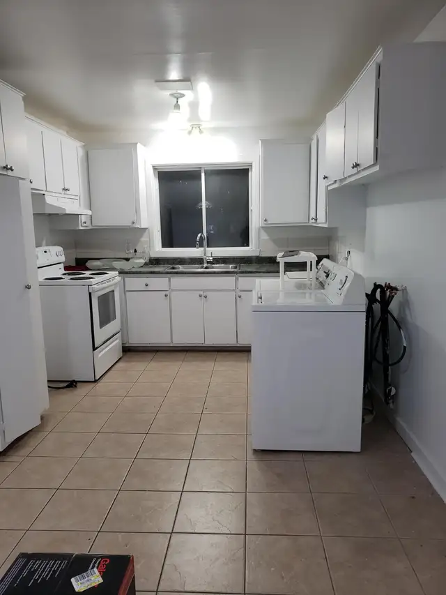 5 ½ Laval 2 blocs/blocks Montmorency & Université de Montréal