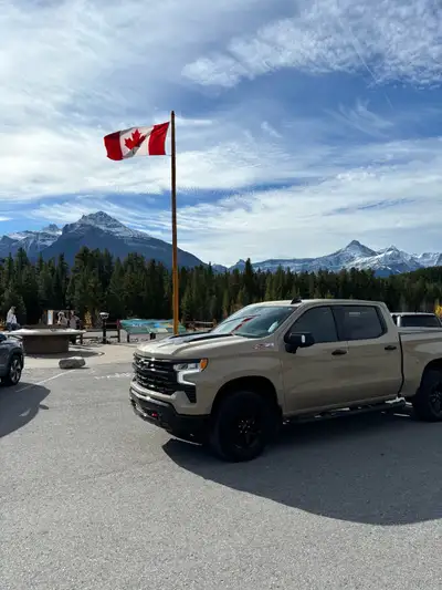 Beautiful Truck. 95,400 hiway kms. Fully loaded with a 2” factory lift kit. Power sunroof and rear s...