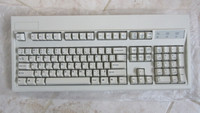 Keytronic E03600QRJ-C AT 5 pin DIN keyboard