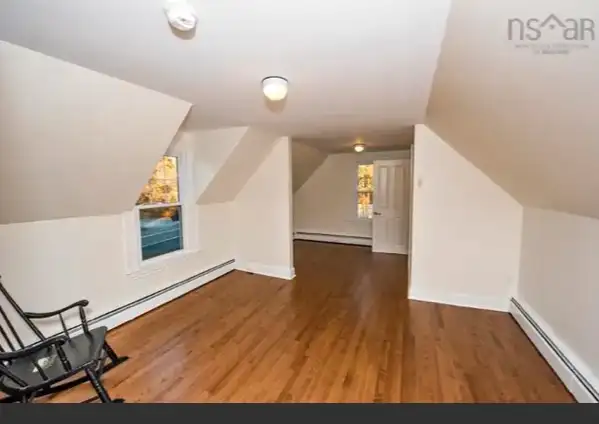 Large Room For Rent in Room Rentals & Roommates in Dartmouth - Image 3