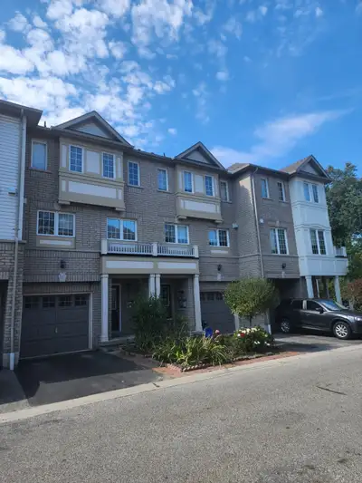 If you are a student or young professional looking for a decent and ideally located single bedroom i...