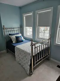 Short- Term Room for Rent - Female Professional or Student Only