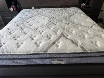 King Mattress! SUPER CLEAN! Comfy, View more