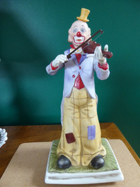 Melody in Motion Musical Clown with Violin