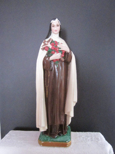 Ancienne statue de Sainte-Thérèse de Liseux en plâtre dans Art et objets de collection  à Lac-Saint-Jean