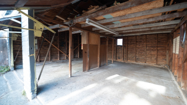 2 Car Garage Storage Space for Rent in Storage & Parking for Rent in City of Toronto - Image 4