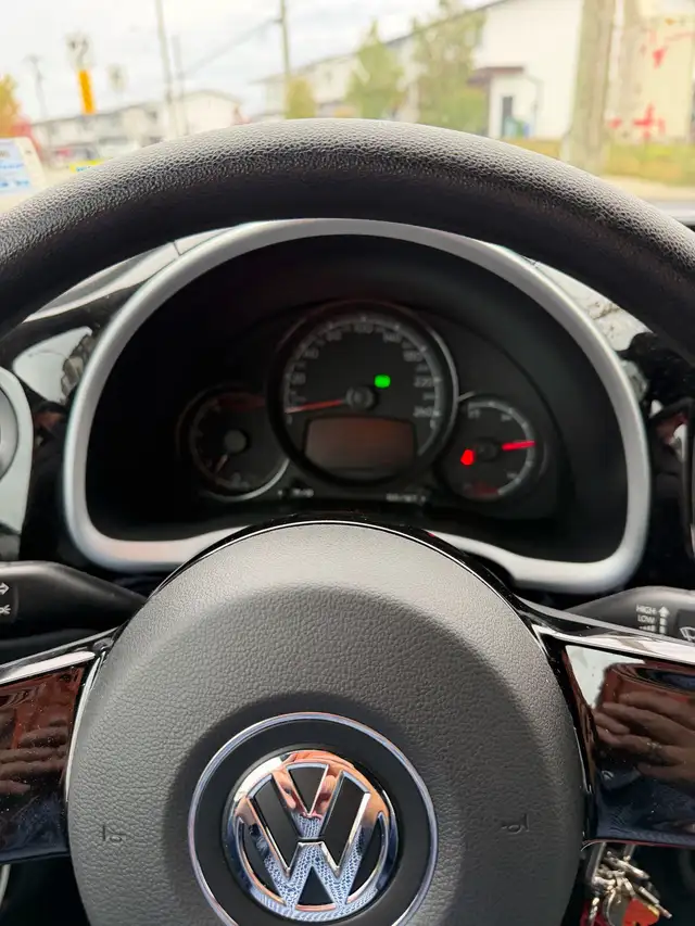 2018 VW Beetle598246624215050245