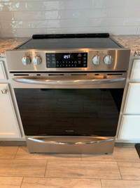 Frigidaire Gallery 30" Front Control Range w/extended warranty
