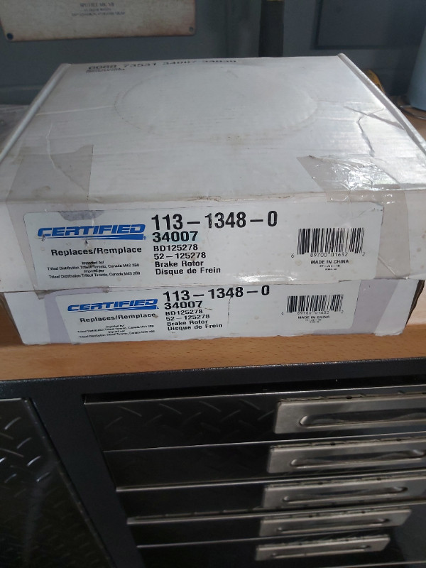 1990's BMW Rear Brake Rotors $40 For Pair - New in Other Parts & Accessories in St. Catharines
