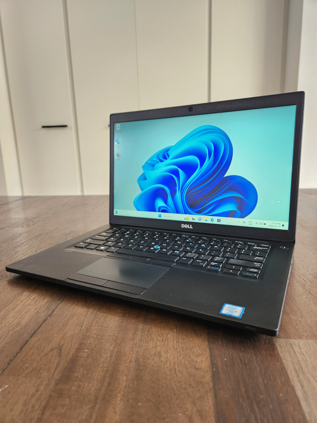 Laptop Dell Latitude 7480 | Intel I5 | 8 Gb RAM | SSD 240 Gb dans Portables  à Laval/Rive Nord