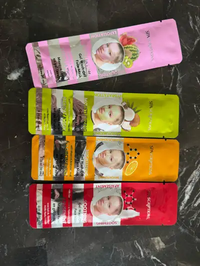 These Spa Scriptions gel wash-off face masks each contain 0.33 oz (10 mL) of product. There is one e...