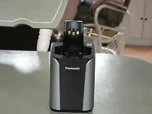 1  Chargeur auto-nettoyant de la marque " Panasonic " à vendre in Health & Special Needs in Trois-Rivières - Image 2