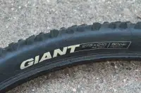 Kenda GIANT bike tire/pneu de vélo 27.5 x 2.10