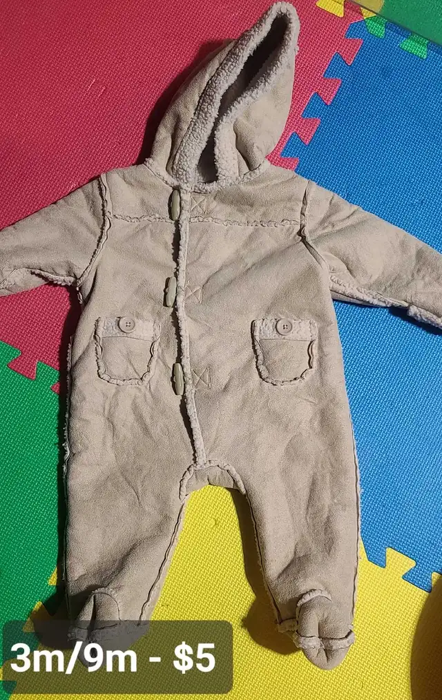 Kids/ toddler winter jackets 12m to 7t in Kids & Youth in Calgary - Image 9