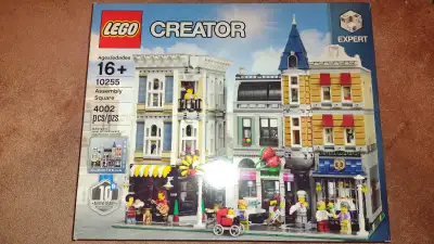 New Sealed condition (Brickeconomy Brickset Avg) $520 10255 Assembly Square (2017) * Price includes...