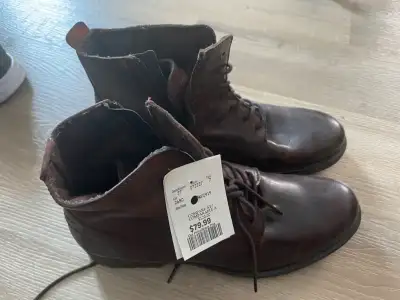 Men’s brand new boots Size 9 .., View more