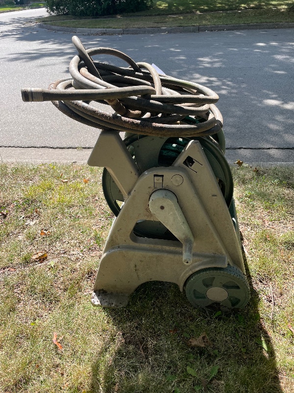 FREE Garden Hose with Reel Free Stuff Oakville / Halton Region Kijiji