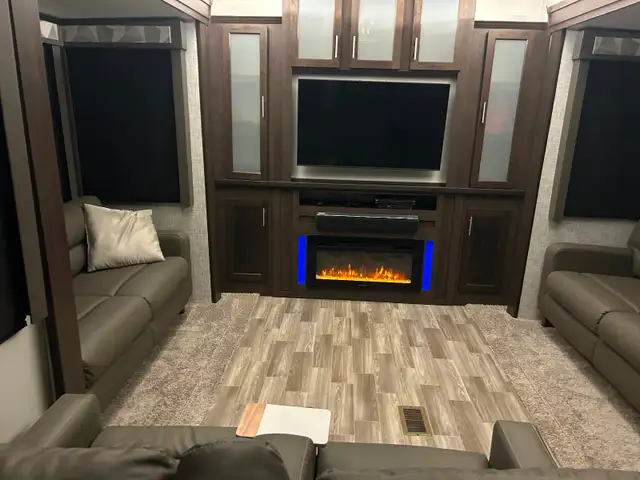 Beautifully Maintained Seasonal Trailer. in Houses for Sale in Kitchener / Waterloo - Image 6