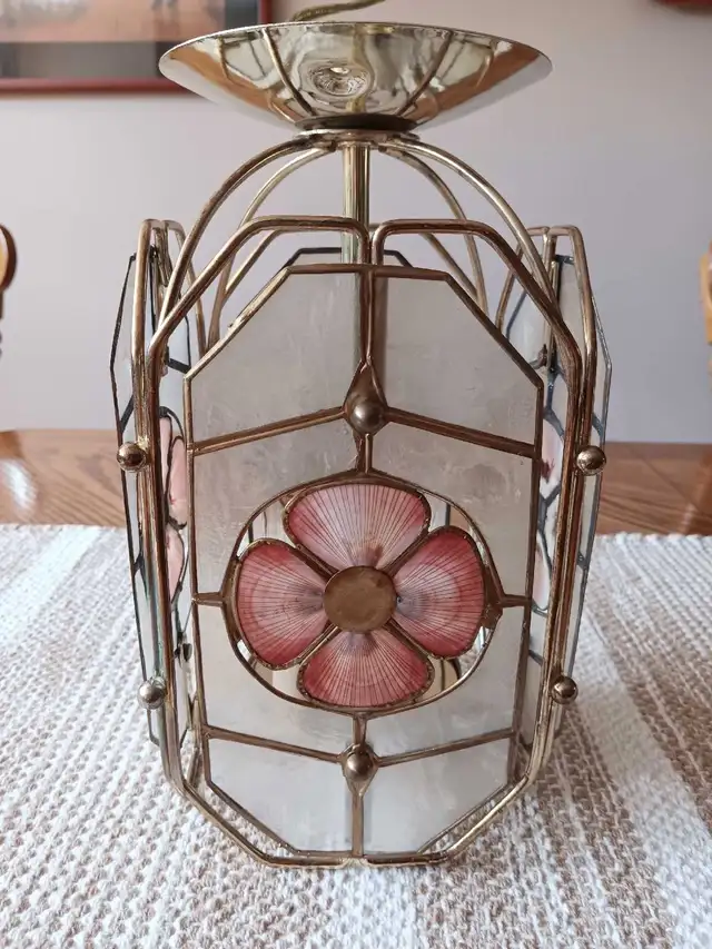 CEILING LIGHT FIXTURE TIFFANY STYLE in Indoor Lighting & Fans in Mississauga / Peel Region - Image 2