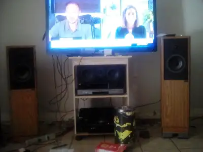 Heavy polk audio cente channel first 30, View more