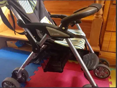 Poussette (stroller) Combi avec la position de sommeil et panier, View more