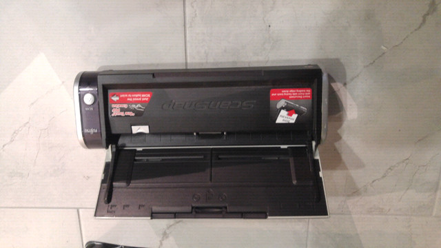 Fujitsu SnapScan S300 Scanner portable in Printers, Scanners & Fax in Barrie - Image 4
