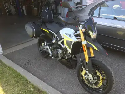 Un seul propriétaire et 750cc comme neuve Dorsoduro