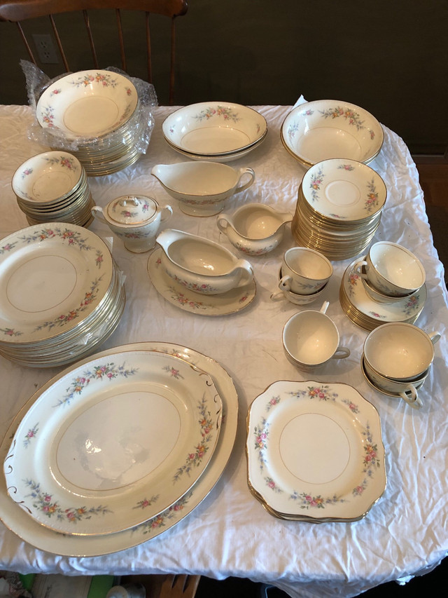 Homer Laughlin China dinnerware set in Kitchen & Dining Wares in City of Toronto - Image 2