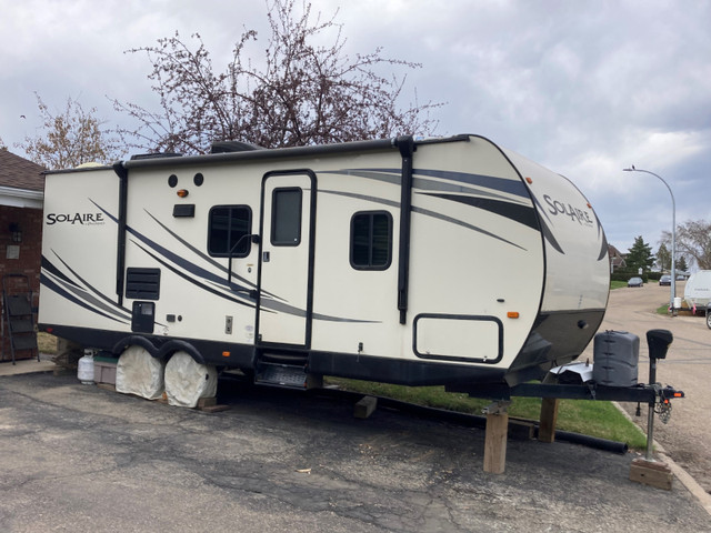 Solaire Ultra Lite holiday trailer 229 BHS in Travel Trailers & Campers in Red Deer