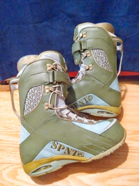 SAPIENT Recco S11 MEN'S SNOWBOARD BOOTS . Size 9