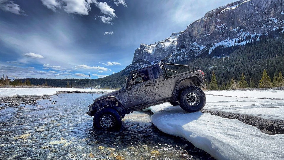2013-custom-jeep-jk8-rubicon-cars-trucks-red-deer-free-local