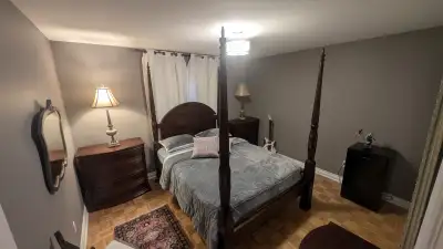 Rent aRoom available first of a guests