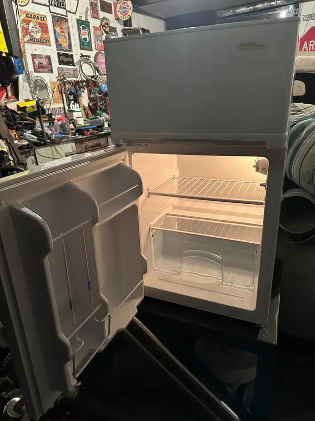beau petit frigo in Refrigerators in Sherbrooke - Image 8